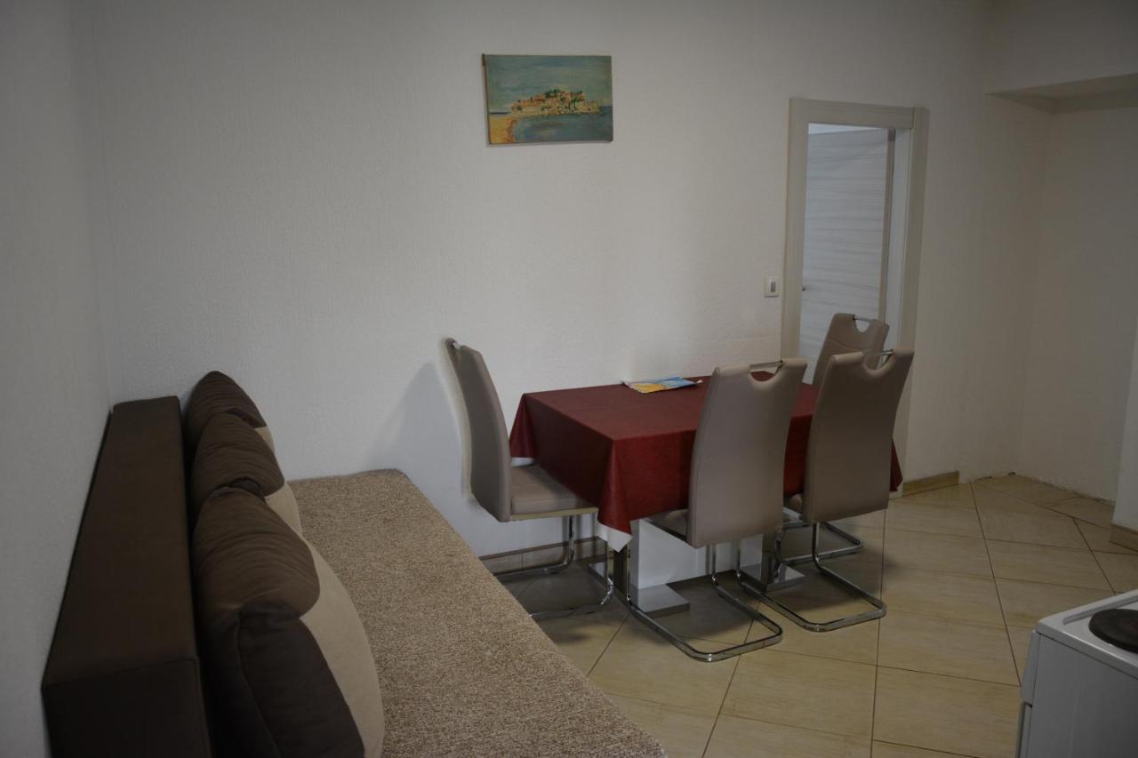 Apartments Djedovic 2 Petrovac المظهر الخارجي الصورة