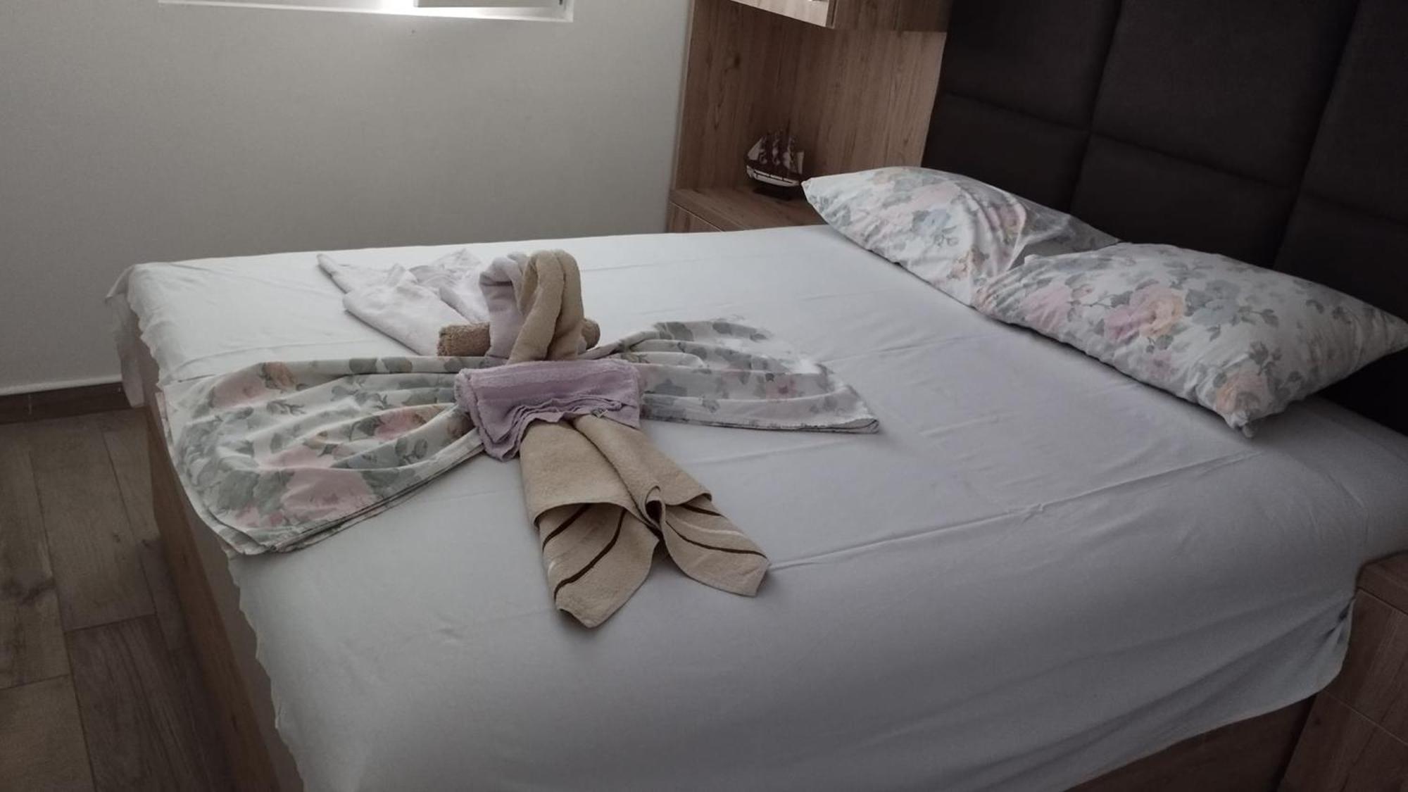 Apartments Djedovic 2 Petrovac المظهر الخارجي الصورة