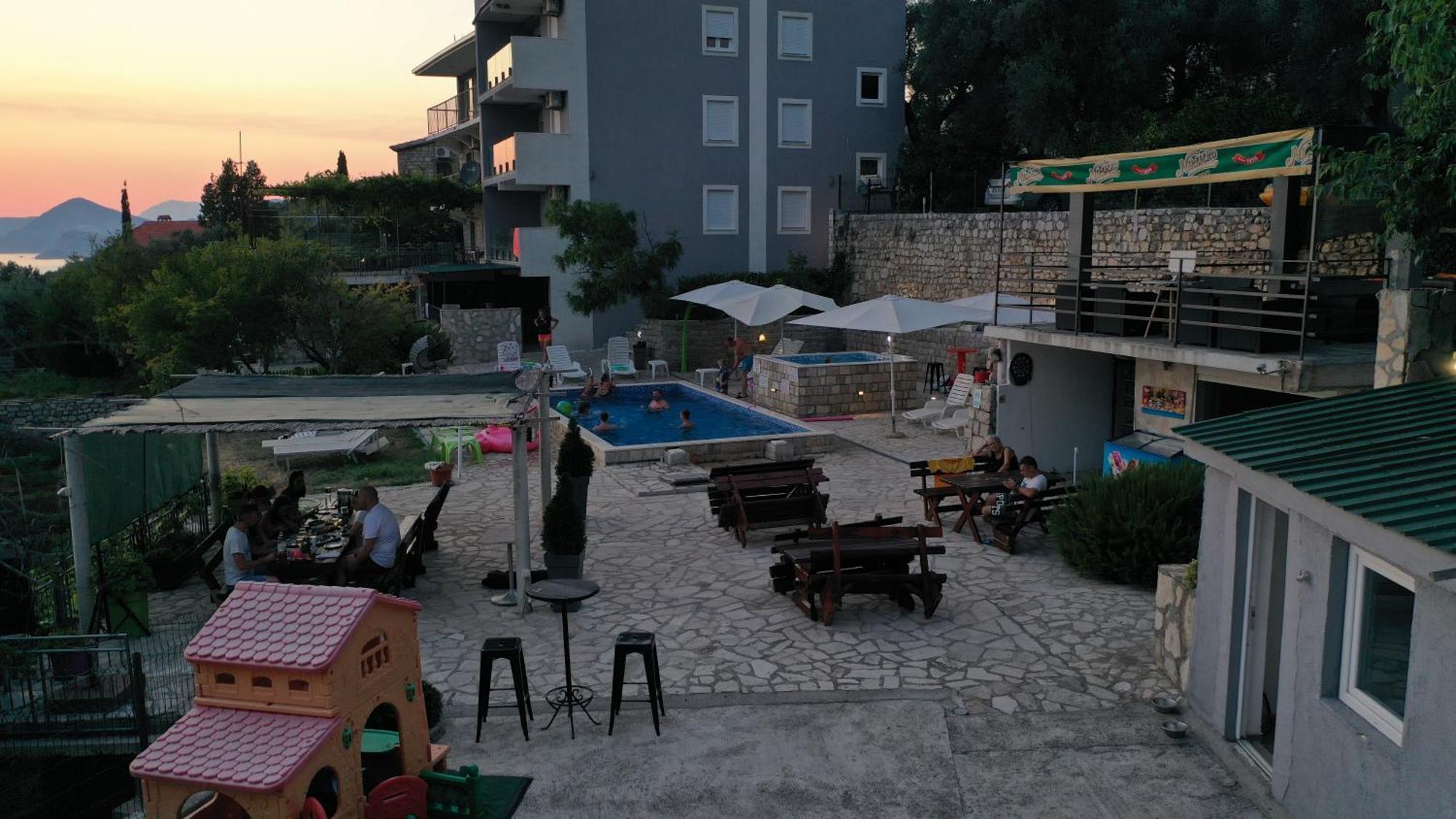 Apartments Djedovic 2 Petrovac المظهر الخارجي الصورة